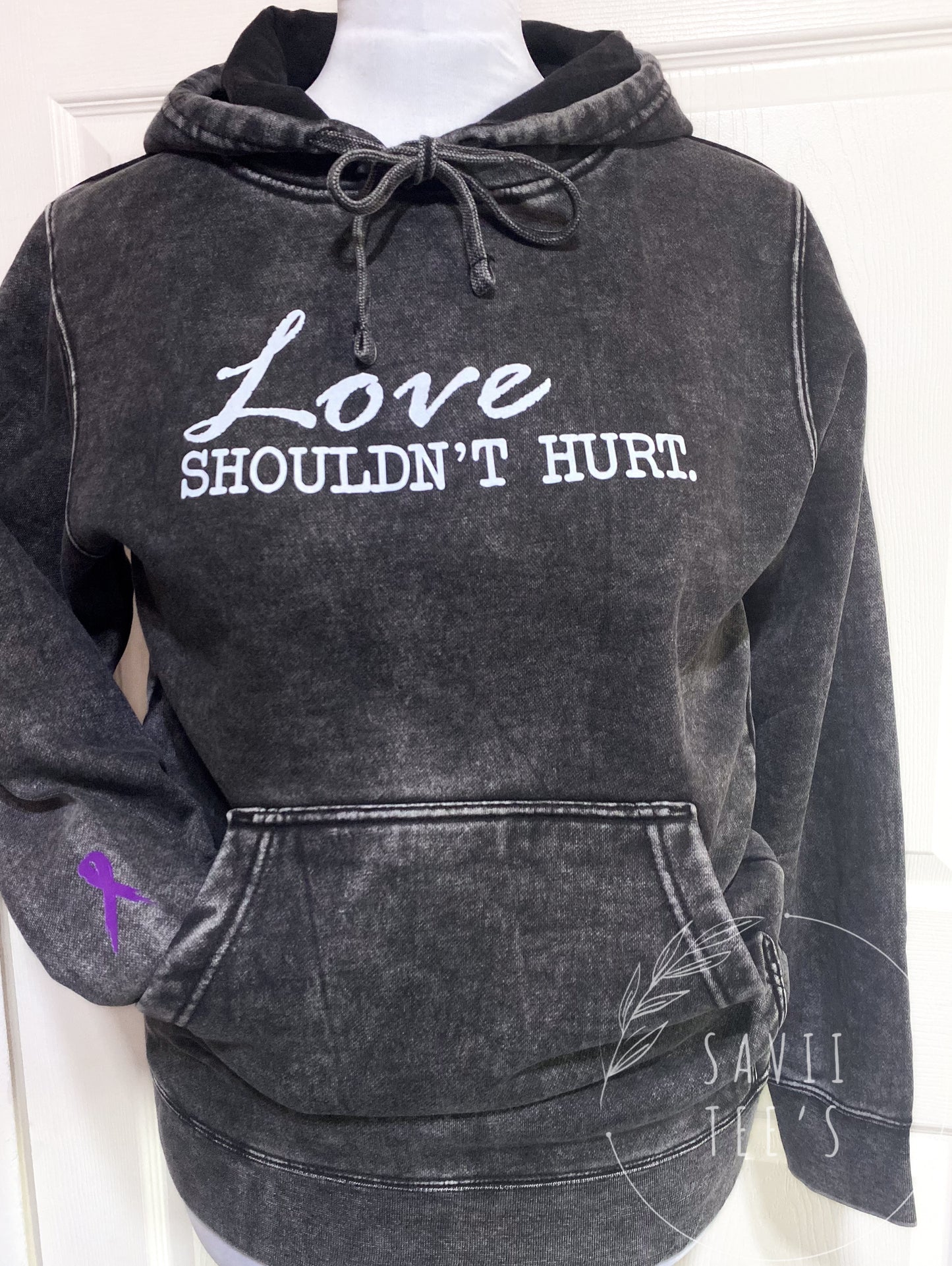 DV mineral wash Love shouldn’t hurt Hooded sweatshirt
