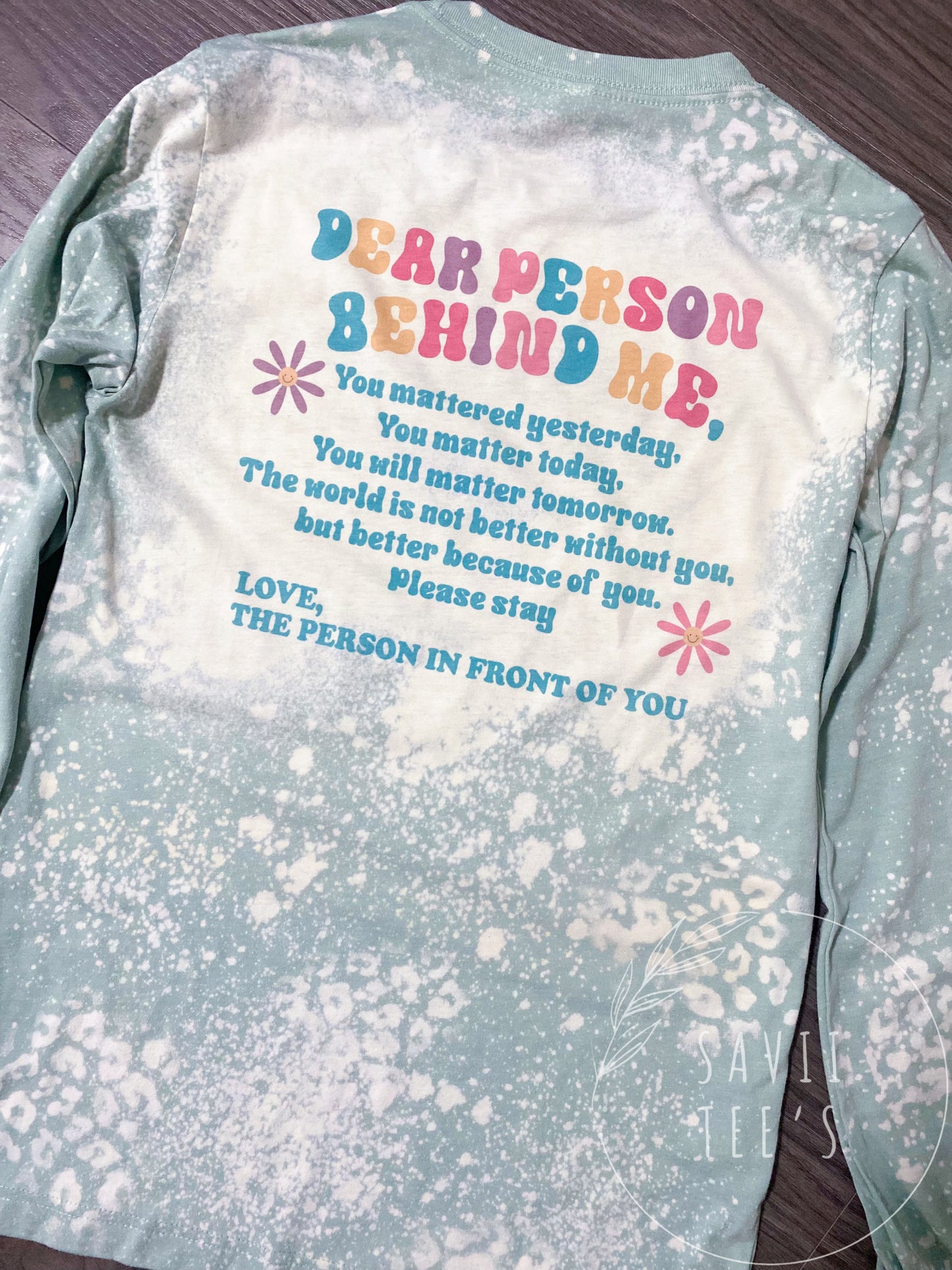 Bleached retro dusty blue dear person behind me (short or long sleeve)